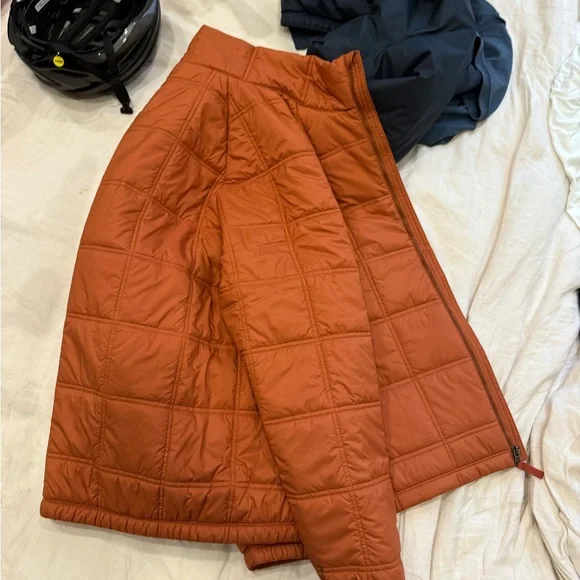 NWT Patagonia Coral Quilted Jacket - Picture 3 of 5